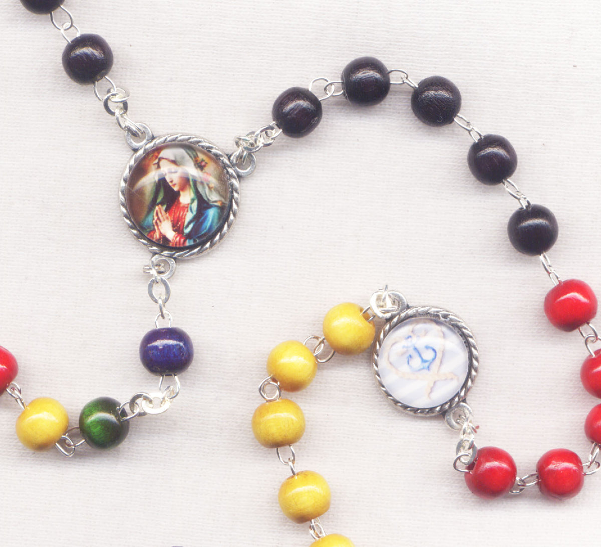 5 Continents Madonna At Prayer Wood Bead Rosary JB03